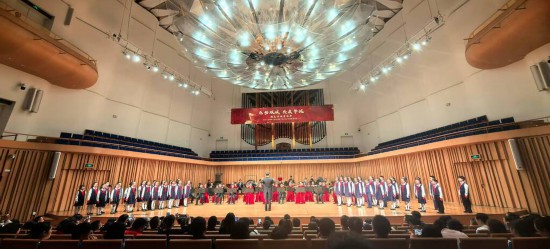 重慶大學(xué)城樹人小學(xué)校管樂(lè)團(tuán)參加比賽。